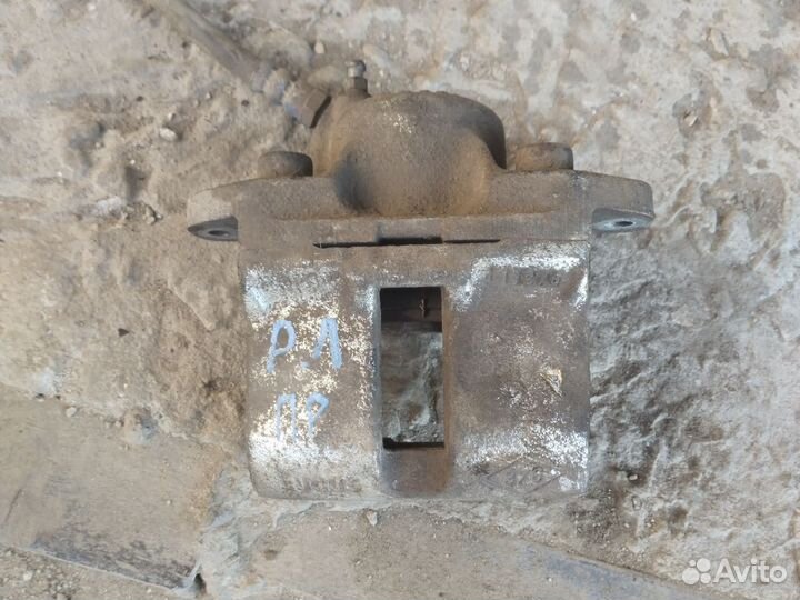 Суппорт renault Logan правый