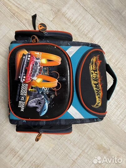 Школьный рюкзак