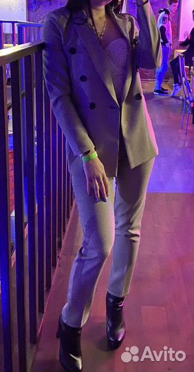 Брючный костюм