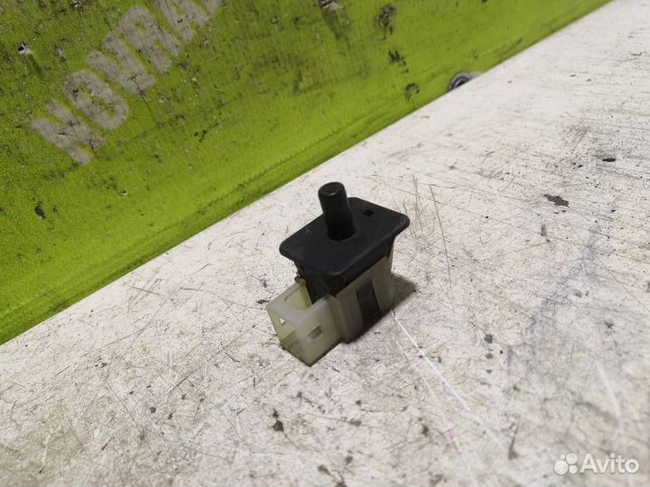 Выключатель концевой Мерседес Бенз 210 Е-класс