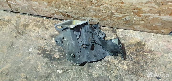 Лонжерон передний правый Opel Astra H caravan 200