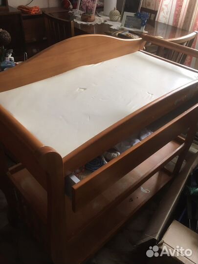 Детская кровать с пеленальным столиком