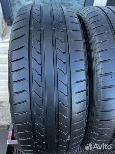 Maxtrek Maximus M1 215/55 R17 98V