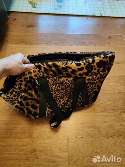 Переноска для кошек и собак