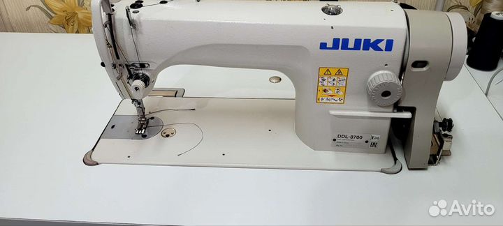 Продаю швейную машинку