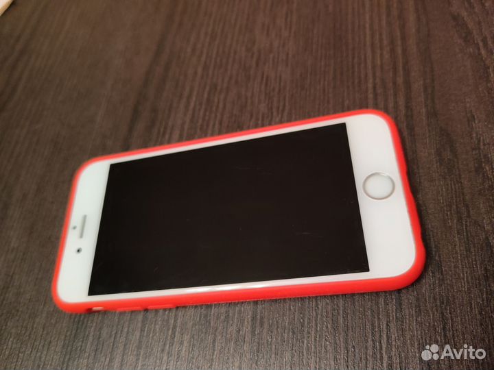 Телефон iPhone 6s