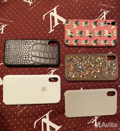 Чехлы на телефон iPhone XR