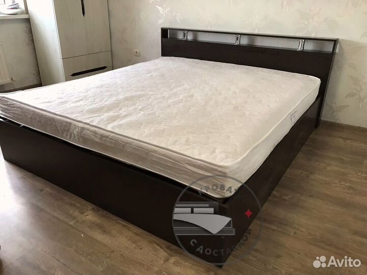 Кровать двухспальная 180 200