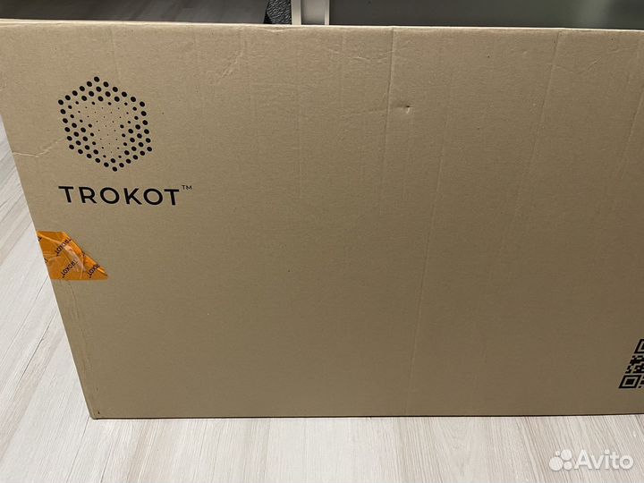 Шторки новые trokot на audi a8 d3