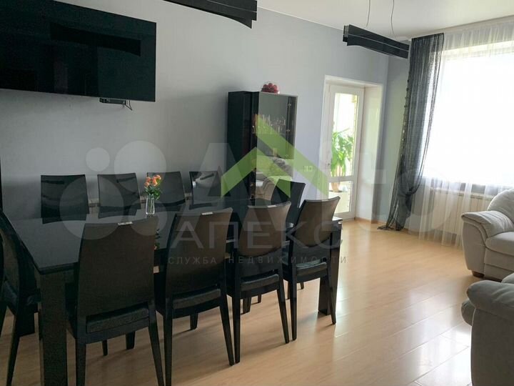 Коттедж 340 м² на участке 5 сот.