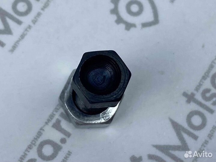 Болт регулировки коромысла Урал Днепр с гайкой