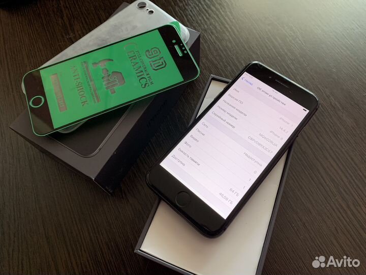 Продам iPhone 8 64gb Идеальный