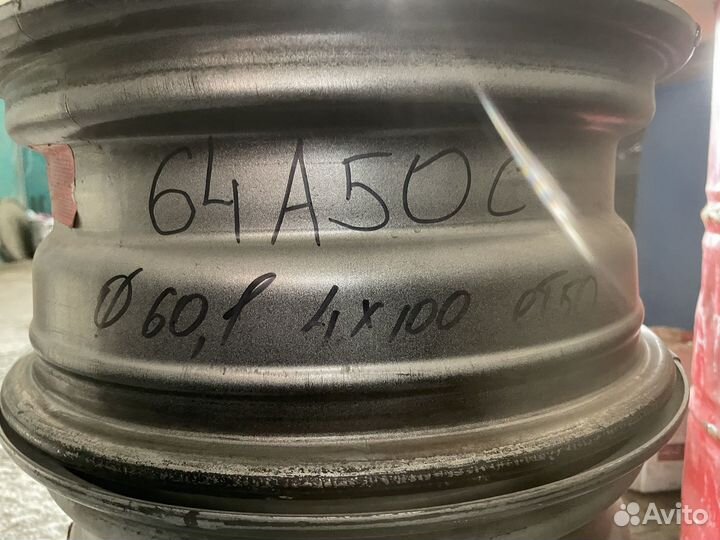 Штампованный диск r 15