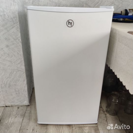 Холодильник бу маленький Hi