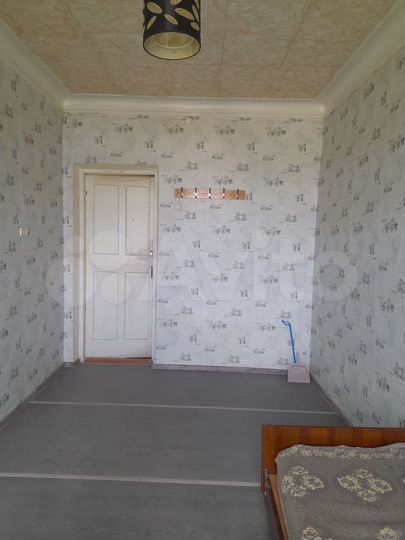 Комната 11 м² в 3-к., 2/2 эт.