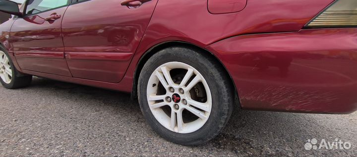 Mitsubishi Lancer 2.0 МТ, 2005, 200 000 км