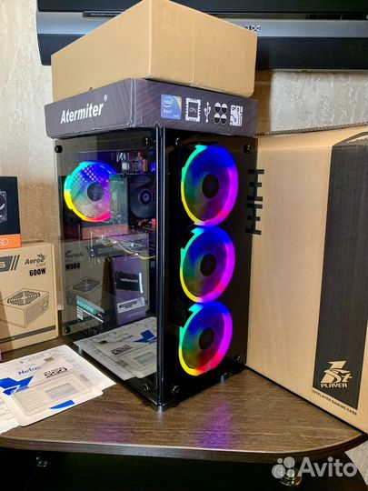 Игровой комп с обсалютно полным комплектом