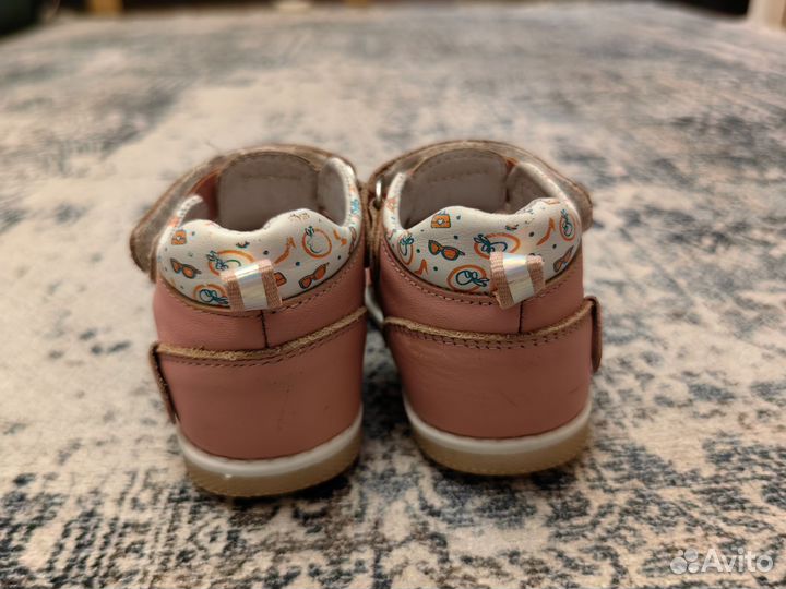 Сандалии для девочки 21 размер