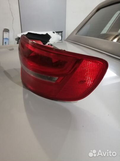 Задний правый фонарь