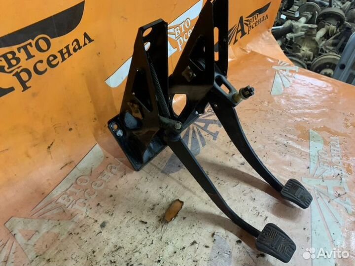 Педальный узел Chevrolet Niva 1 2008