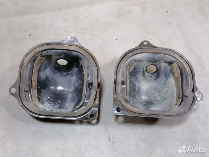 Колпак заднего аморт.салона Toyota Lite Ace 1989