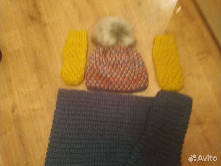 Комплект :шапка, варежки, шарф-хомут
