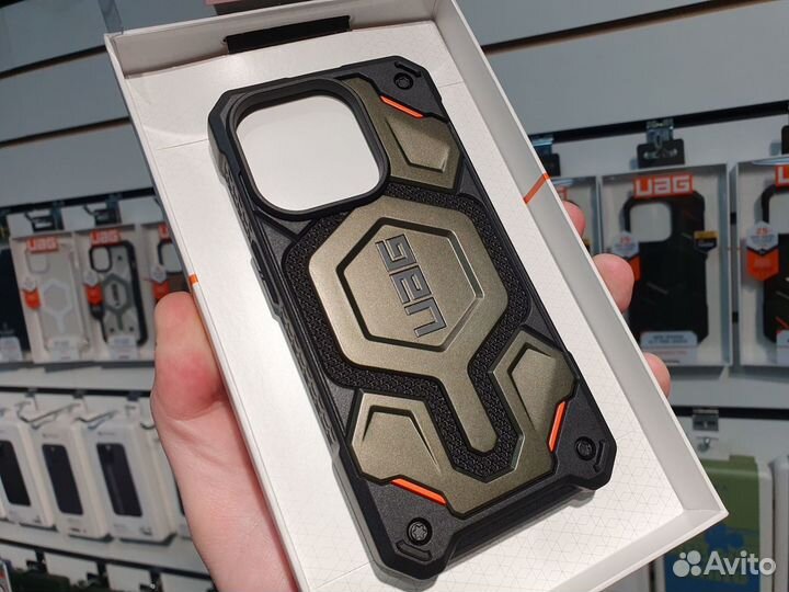 Кейс UAG Monarch Pro MagSafe Green iPhone 15 Pro