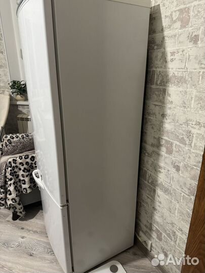 Холодильник атлант двухкамерный