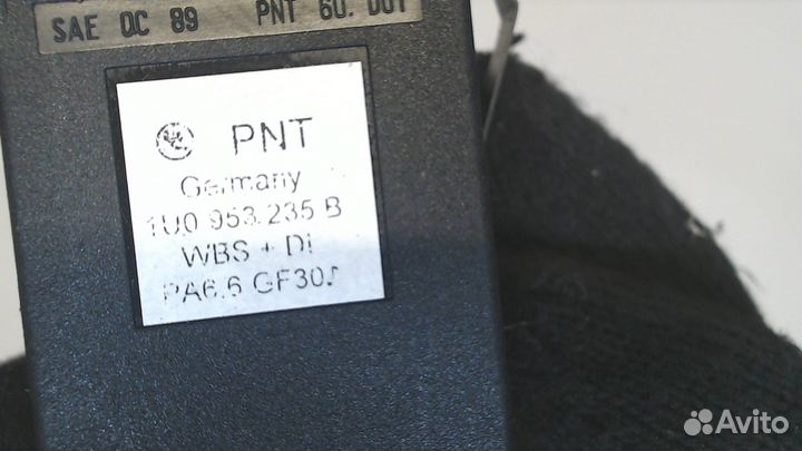 Кнопка аварийки Skoda Octavia Tour, 2000