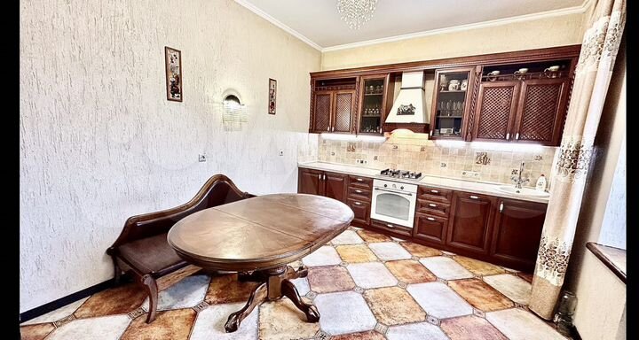 Коттедж 147 м² на участке 10 сот.