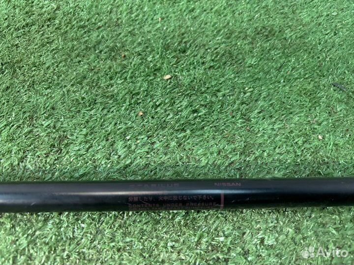 Упоры крышки багажника левые Nissan Juke HR16 2014