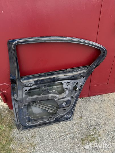 Даерь от BMW f01 короткая база,правая пассаж