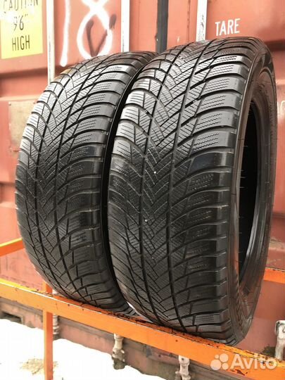 Bridgestone Blizzak LM-001 225/60 R17