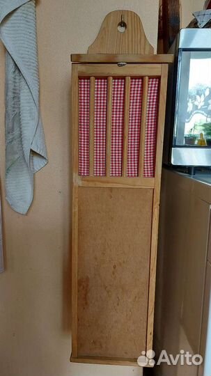 Хлебница деревянная