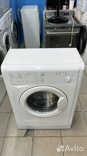 Стиральная машина Indesit 4кг с Гарантией