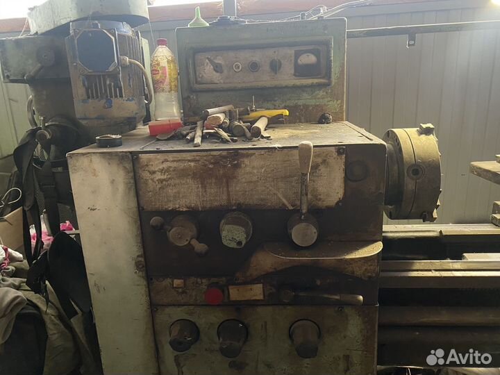 Токарный станок