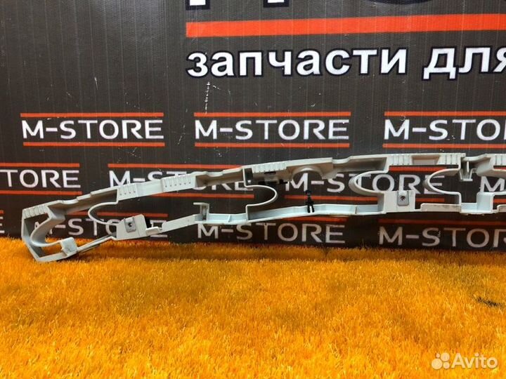 Крепление бампера заднее Bmw X3 E83 M54B25