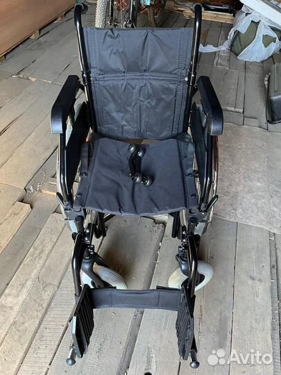 Инвалидная коляска