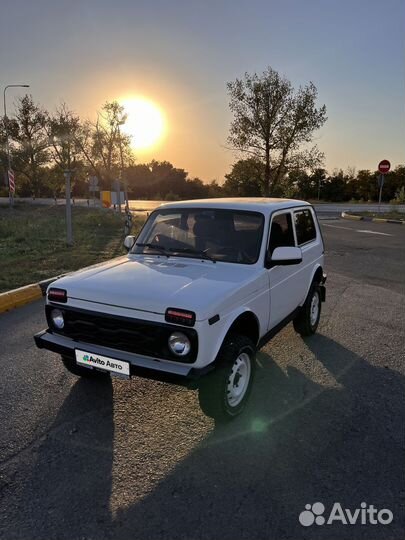 LADA 4x4 (Нива) 1.7 МТ, 2003, 60 000 км