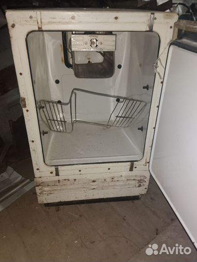 Холодильник саратов СССР