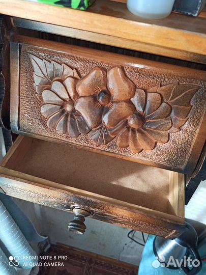 Хлебница деревянная резная