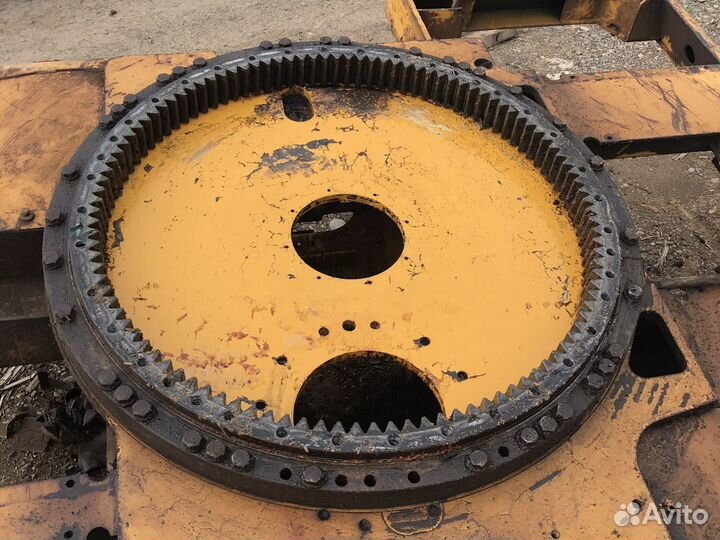 Поворотный круг cat 320 DL