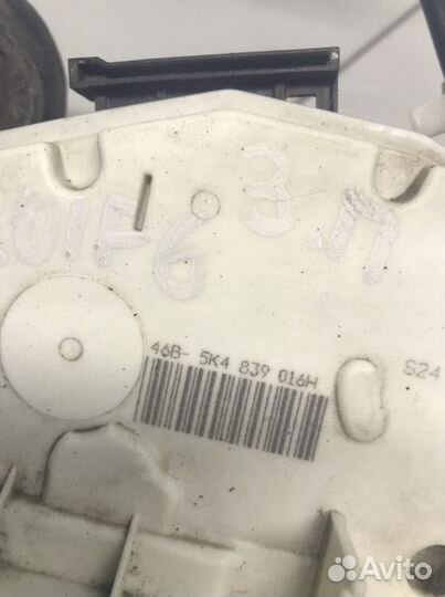 Замок двери Фольксваген Гольф 6