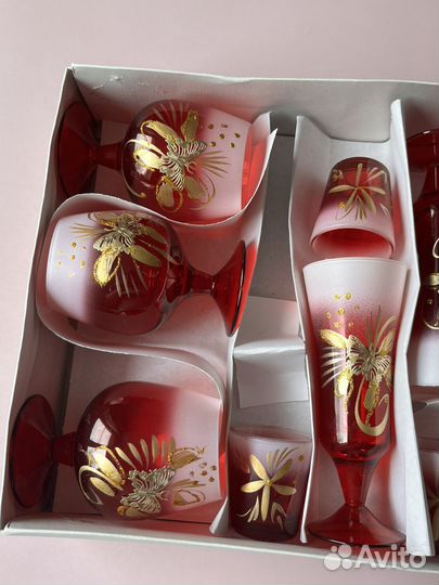 Набор фужеров, рюмок и коньячниц