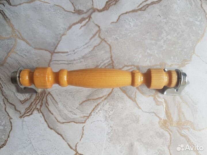 Дверные ручки деревянные