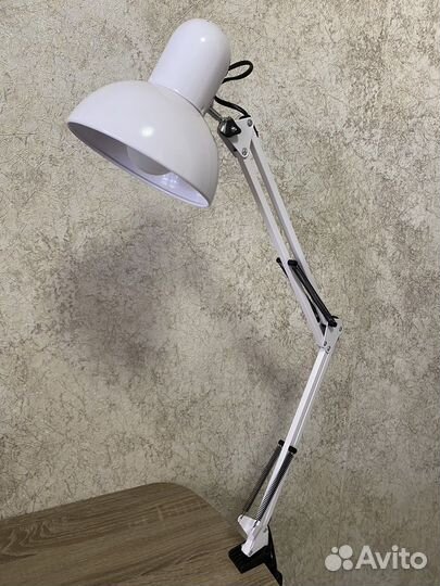 Лампа настольная для маникюра