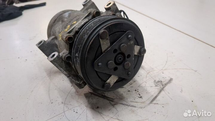 Компрессор кондиционера Renault Clio