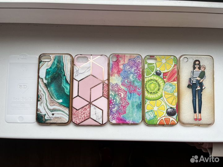 Чехлы и защитное стекло на iPhone 8