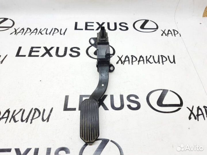 Педаль газа Toyota Sienna GSL30 2grfe 2010-Н.в