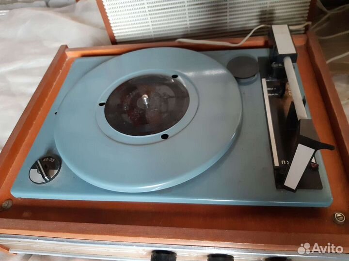 Проигрыватель винила Аккорд 201